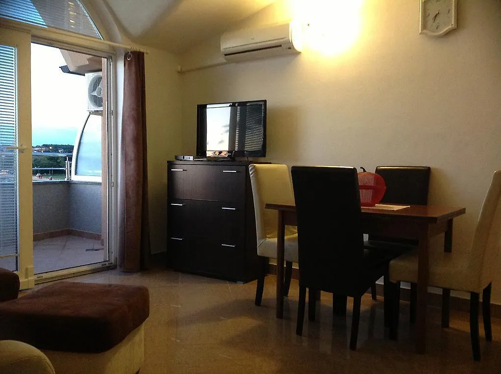 Panorama Apartments Медулин